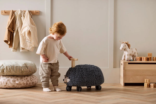 Kids Concept - Schaukelspielzeug - Schaukeltier Igel Schaukelpferd - EDVIN - ab 18 Monaten