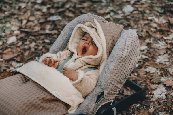 Koeka - Siège auto - Maxi Cosi - Chancelière - 0+ 3/5 - Gaufre - Teddy Oslo