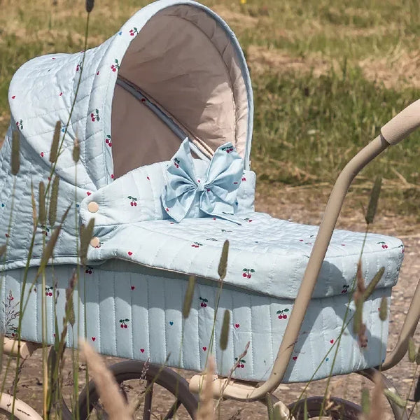 Konges Slojd - Minnie Bow Poppenwagen - Cherry Blue Coeur