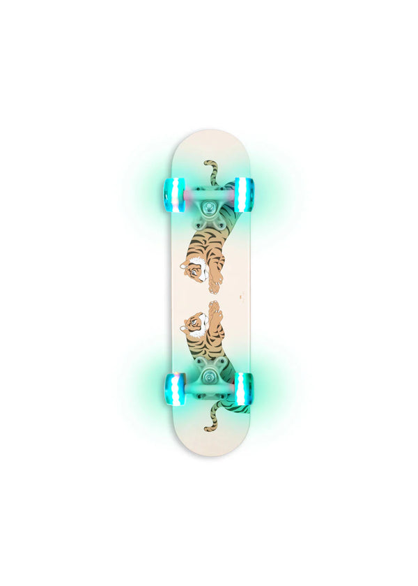 Konges Slojd - Lichtgevend Skatebord voor kinderen - Wielen met Led - Vanaf 4 jaar (20-50 kg), Buitenspelen, Konges Slojd, Keekabuu