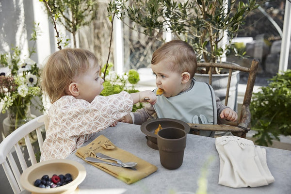 Elodie Slabbetje met lange mouwen | Sweet Date, Slabbetjes, Elodie, Keekabuu