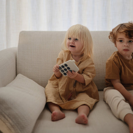 Mushie - Pop It Telefoon - Sensorische Siliconen Speelgoed, Activiteiten speelgoed, Mushie, Keekabuu